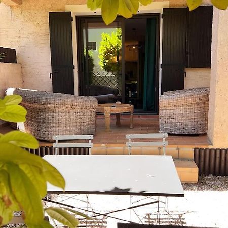 Cocoon'Isle - Jardinet- Jacuzzi LʼIsle-sur-la-Sorgue Exterior foto