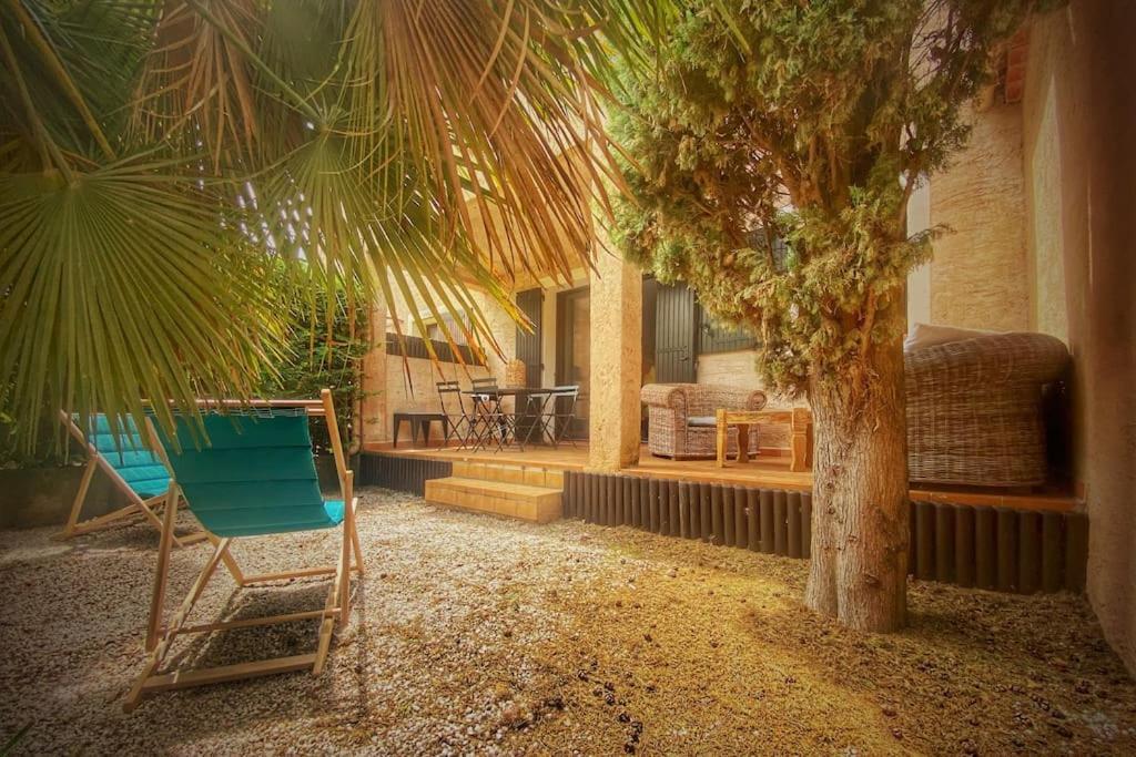 Cocoon'Isle - Jardinet- Jacuzzi LʼIsle-sur-la-Sorgue Exterior foto