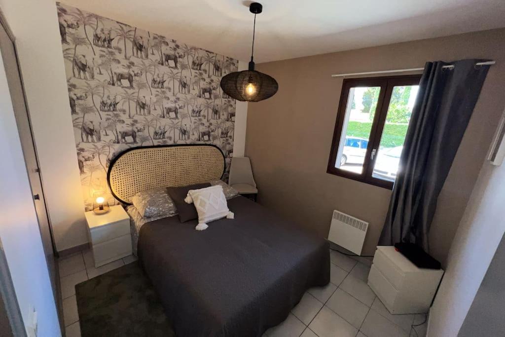 Cocoon'Isle - Jardinet- Jacuzzi LʼIsle-sur-la-Sorgue Exterior foto